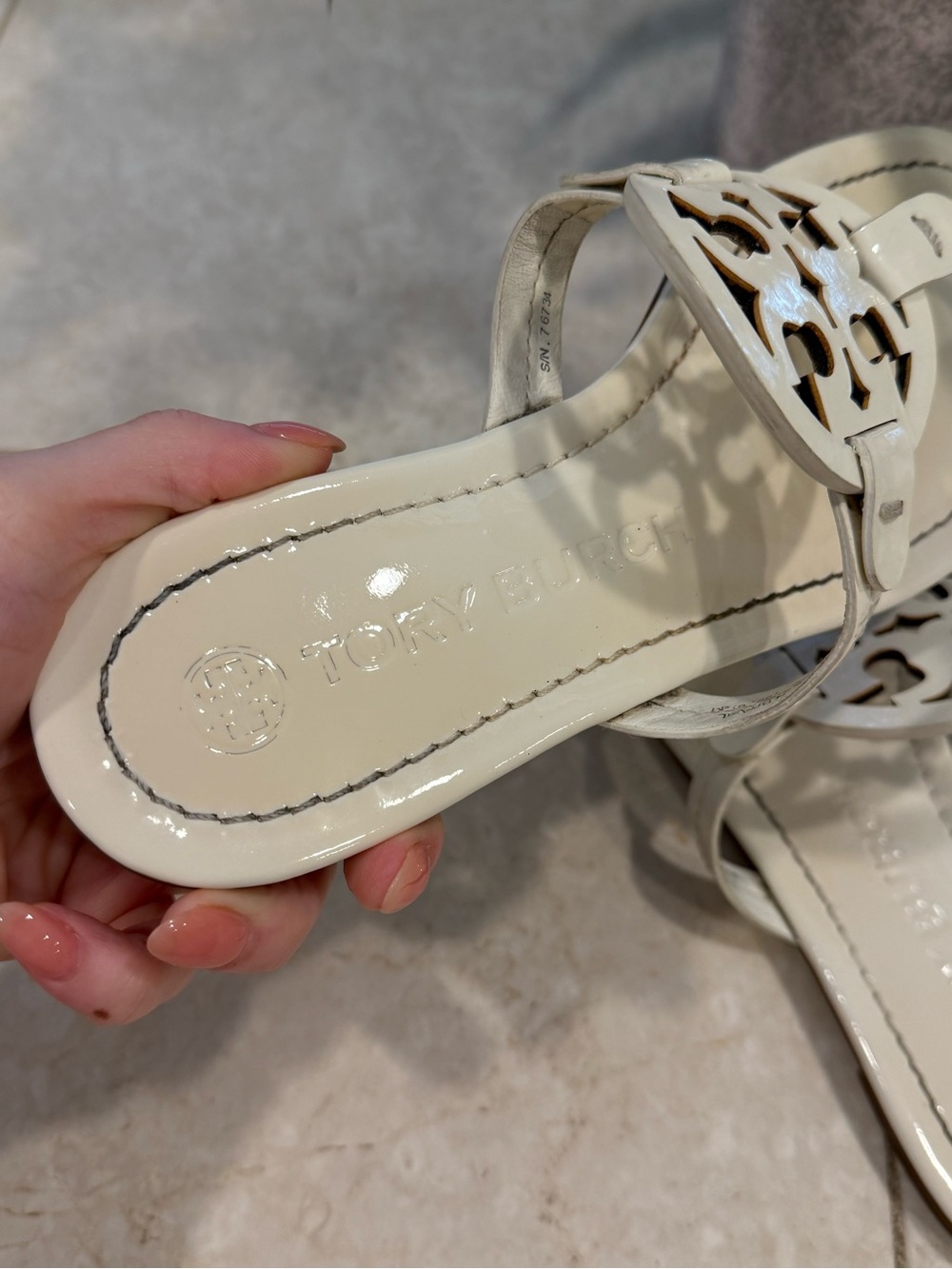 Tory Burch Ivory Patent Miller Thong Sandal Size 6.5 - Picture 8 of 12